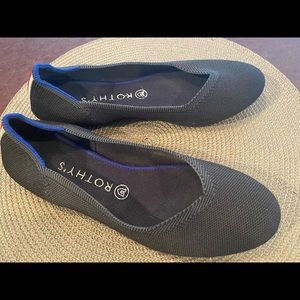 Rothys flat, rounded toe shoe. Worn three times. Excellent condition.
